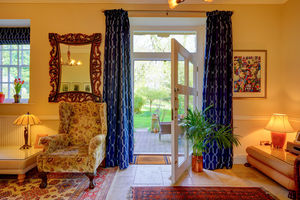 Lounge- click for photo gallery